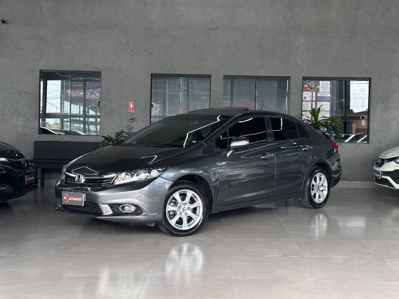HONDA CIVIC 1.8 EXS 16V FLEX 4P AUTOMÁTICO HONDA CIVIC 1.8 EXS 16V FLEX 4P AUTOMÁTICO
